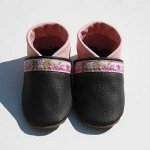 Krabbelschuhe, Babyschuhe schoko-rosa mit Drachenwebband